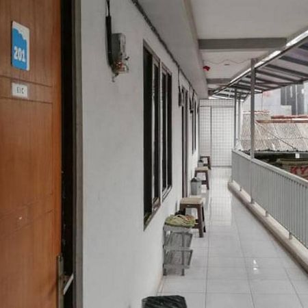 Duku Laponca Residence Pondok Cabe Syariah Redpartner מראה חיצוני תמונה