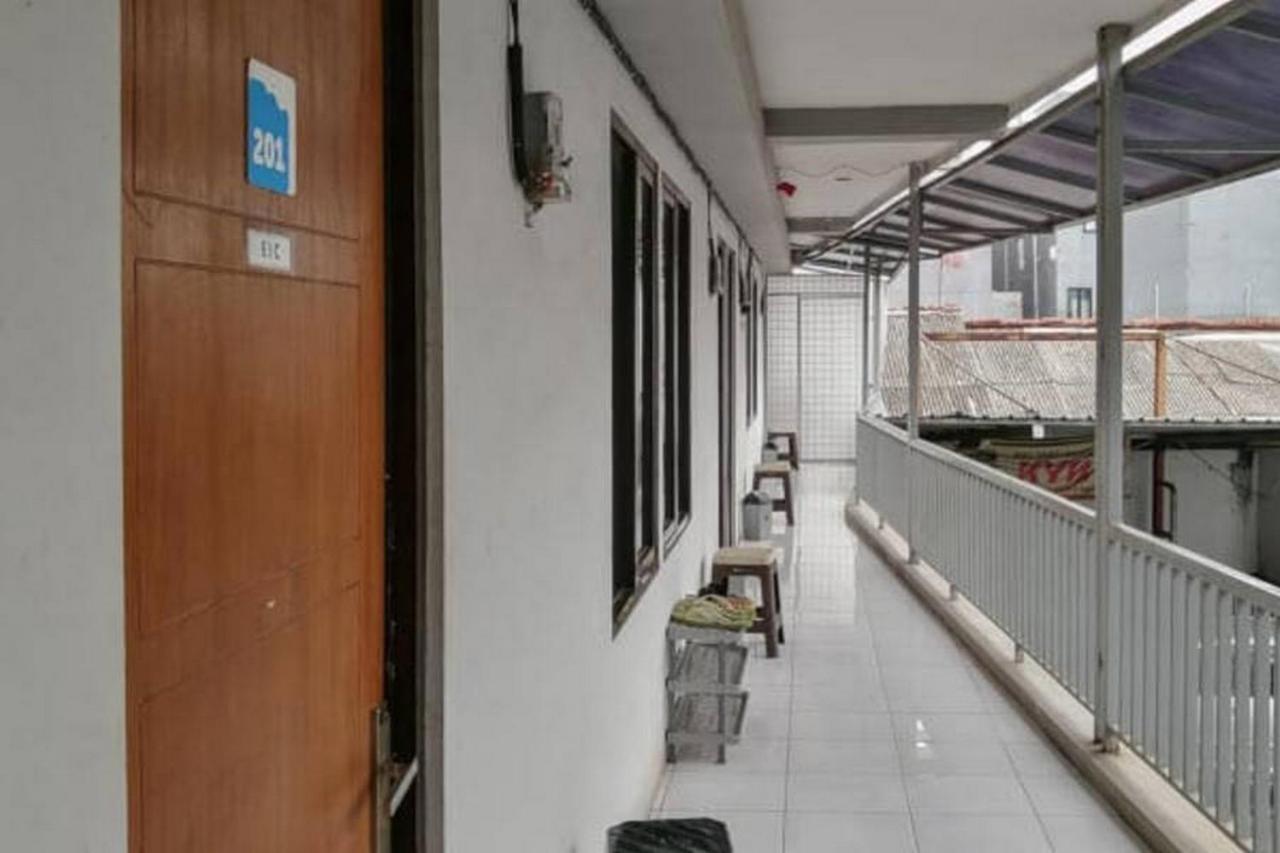 Duku Laponca Residence Pondok Cabe Syariah Redpartner מראה חיצוני תמונה