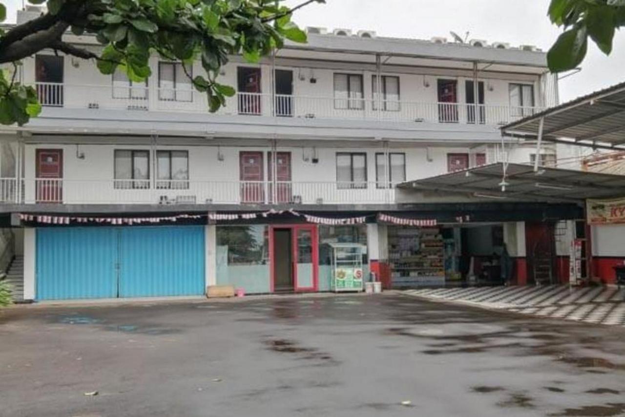 Duku Laponca Residence Pondok Cabe Syariah Redpartner מראה חיצוני תמונה